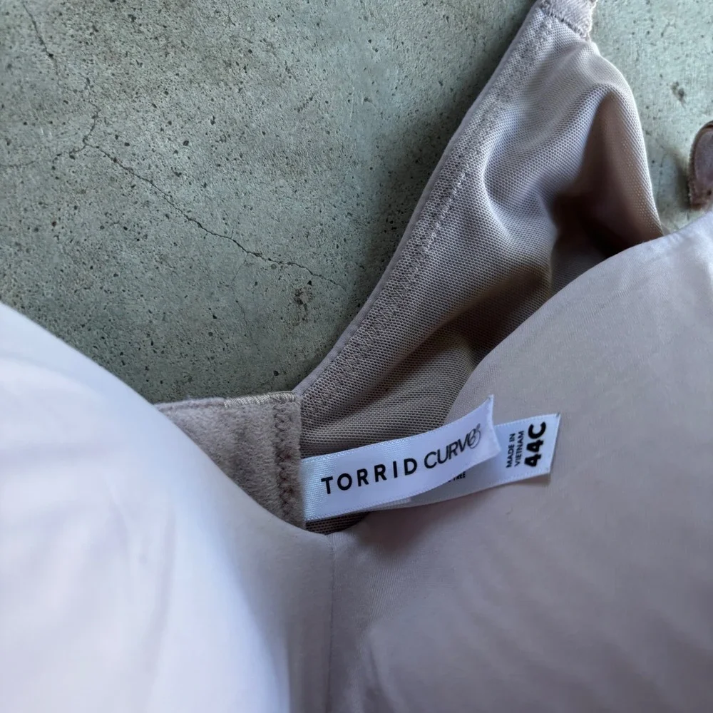 Torrid Curve 44C Nude Full Coverage Seamless‎ Comfort Everyday Bra